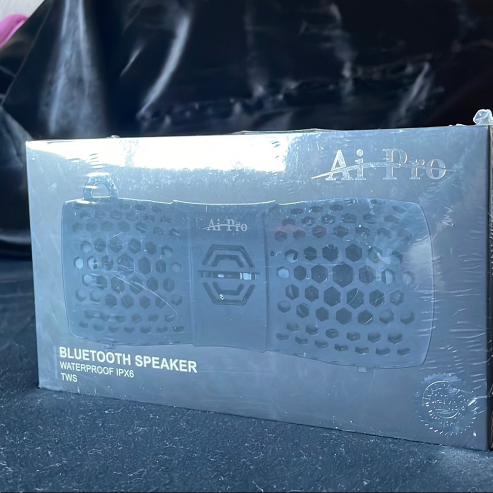 Ai Pro Bluetooth Speaker - Black, Red